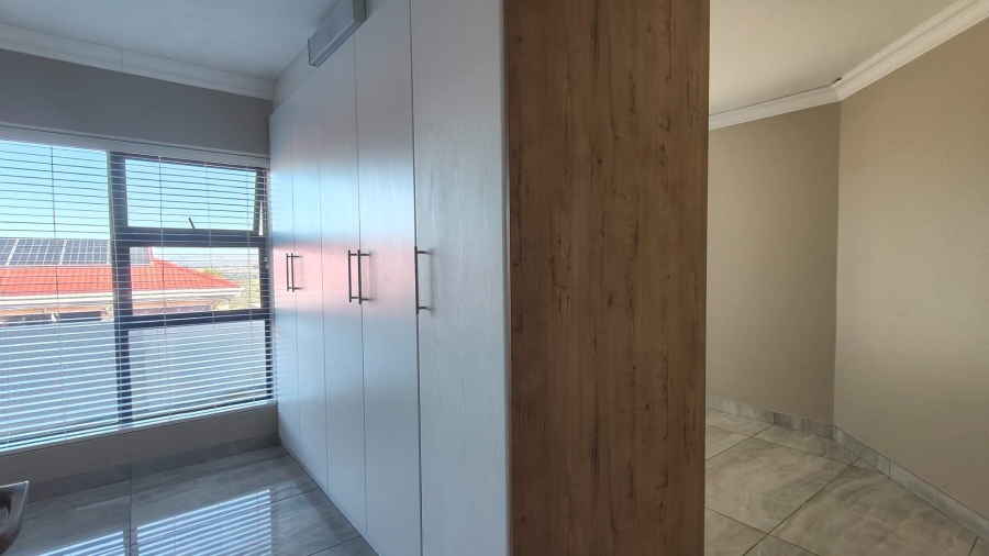 To Let 4 Bedroom Property for Rent in Monte Christo Western Cape